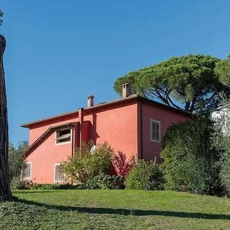 Flavia Apartment *